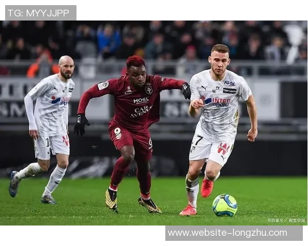 亚眠队与红星93队的精彩对决揭示了足球战术与团队合作的重要性