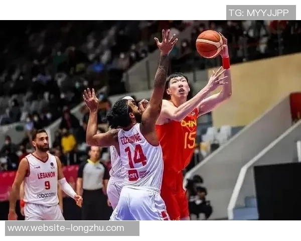 周琦在国际赛场上的崛起与挑战：从青涩新星到篮球巨星的奋斗历程