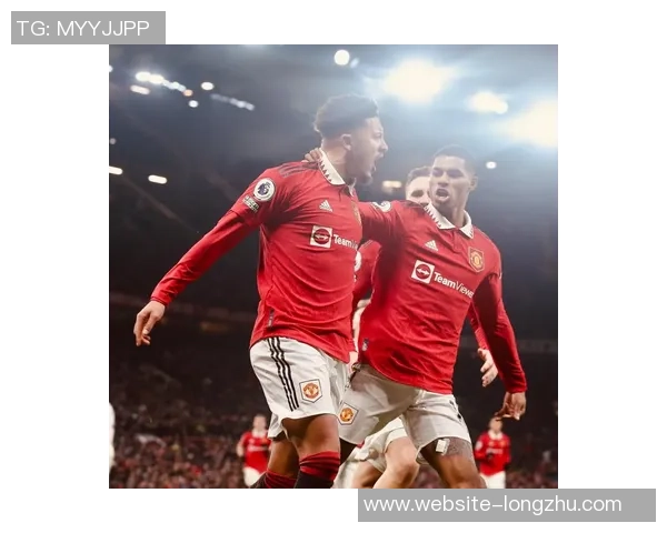 曼联主场迎战诺维奇全力以赴让我们一起欢呼吧 曼联主场迎战诺维奇全力以赴让我们一起欢呼吧